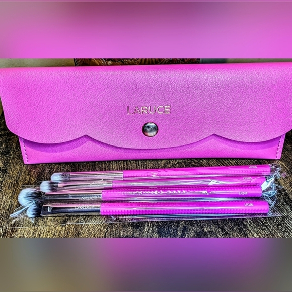 LARUCE BEAUTY Kayla 4-Piece Eye Makeup Brush Set - Picture 13 of 13